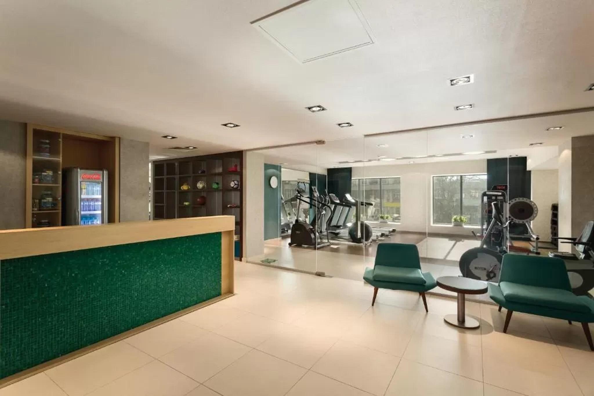 Hotel Ramada بيتستِ المظهر الخارجي الصورة
