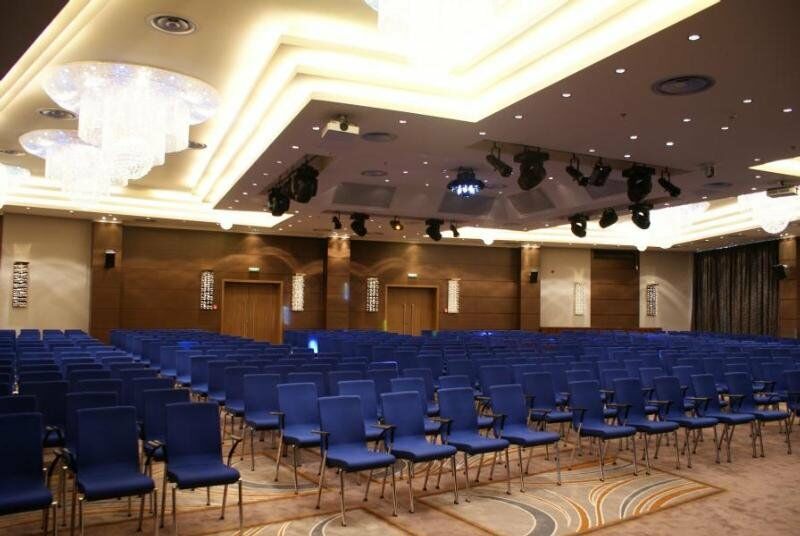 Hotel Ramada بيتستِ المظهر الخارجي الصورة